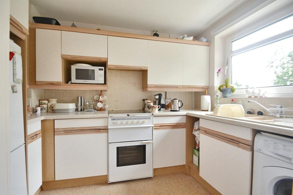 Additional image 6 of Broadstone