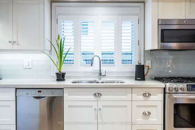 Additional image 13 of 3237 Woodward Ave