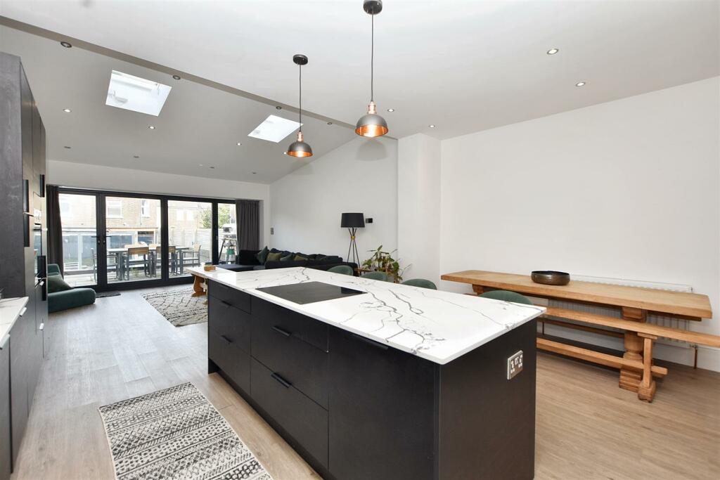 Additional image 6 of Cavendish Avenue, Eastbourne