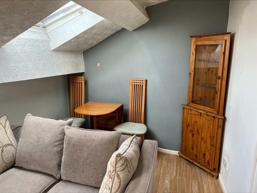 Additional image 8 of Flat 4, 2 Chapel Lane, Keighley BD21 2AJ