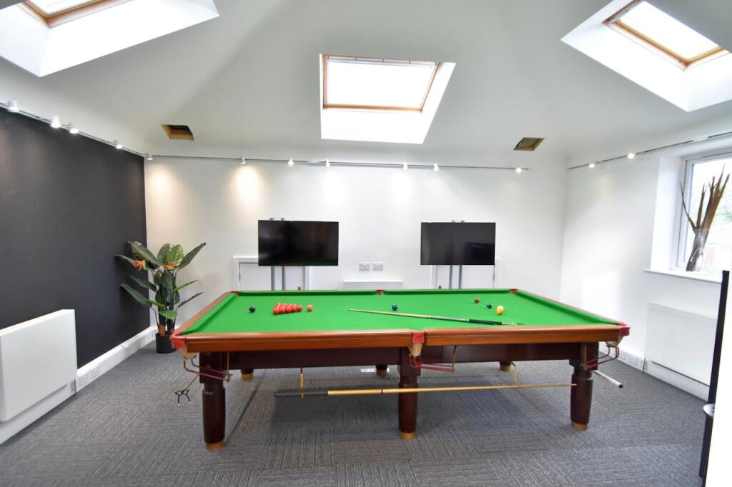 Additional image 5 of First Floor, 435-437 Walmersley Road, Bury, BL9 5EU