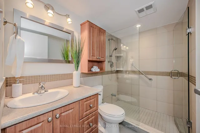 Additional image 16 of 77 Maitland Pl Unit 406