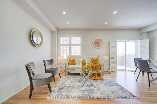 Additional image 12 of 566 Bessborough Dr