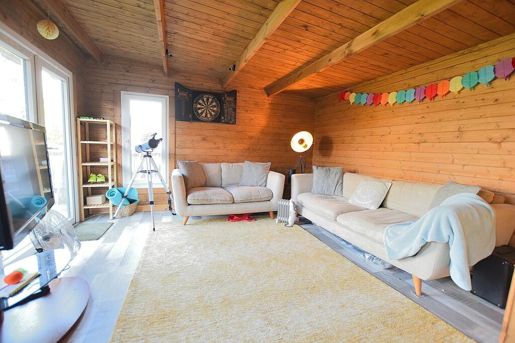 Additional image 16 of Barton Court Avenue, Barton On Sea, New Milton, Hampshire. BH25 7EP