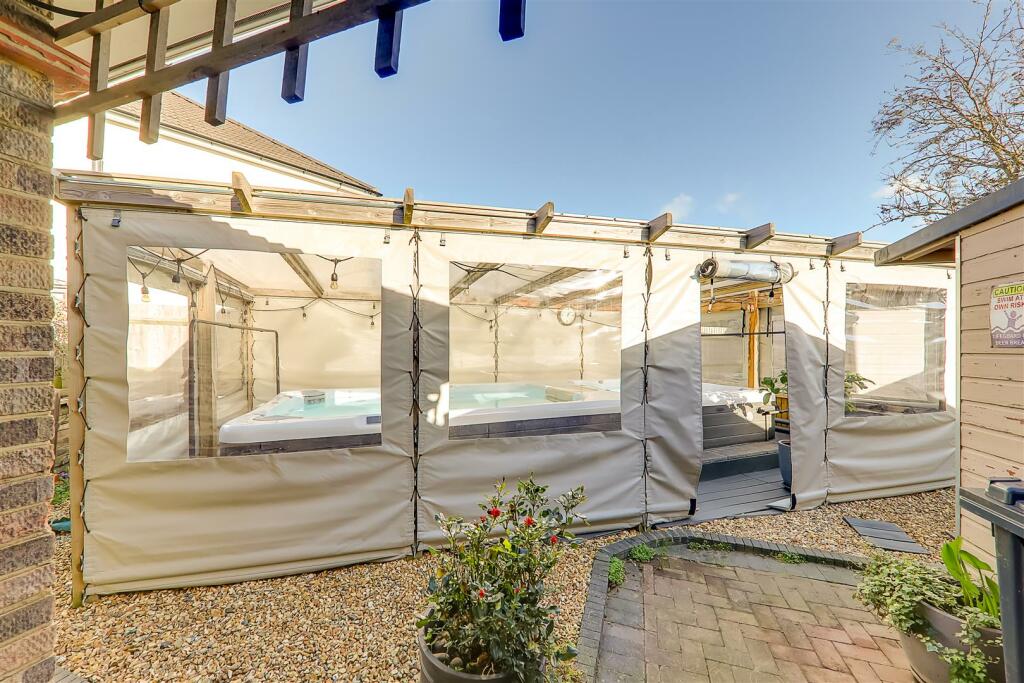 Additional image 28 of Charmandean Road, Broadwater