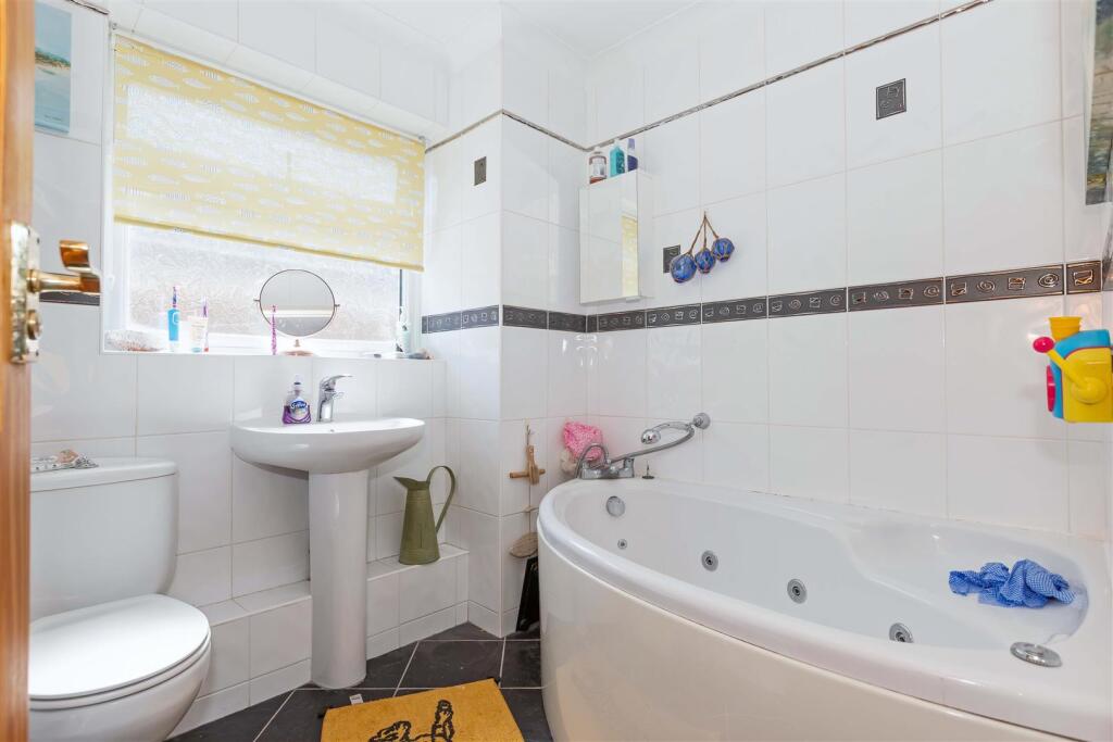 Additional image 10 of Ryecroft Gardens, Goring-By-Sea, Worthing
