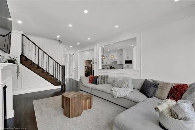 Additional image 11 of 51 July Ave