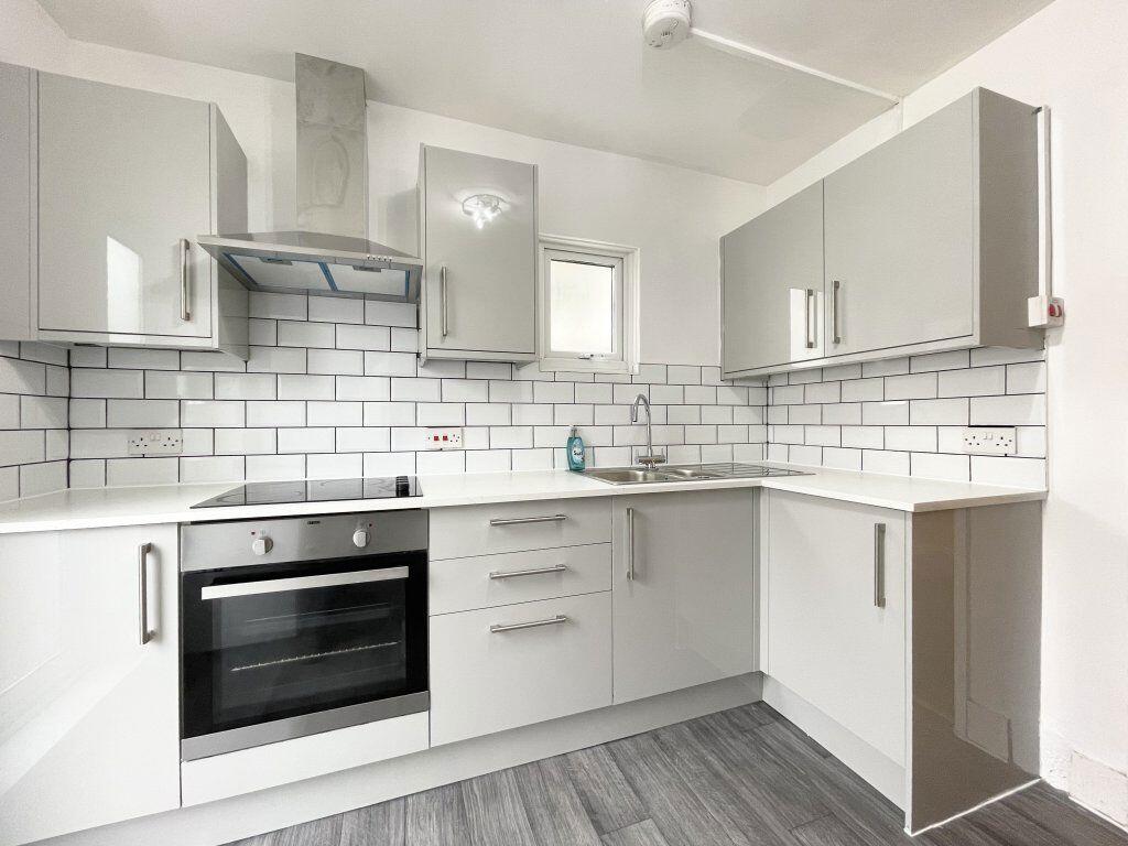 Additional image 14 of York Road - P1105