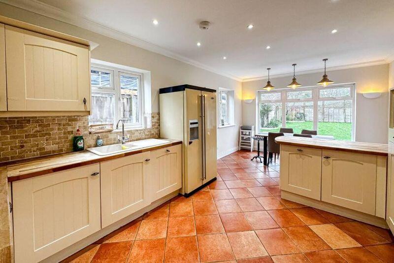 Additional image 21 of New Road, West Parley - Short Term let - £2500pcm