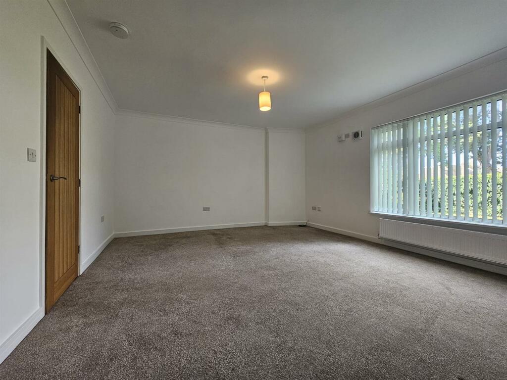 Additional image 13 of Clive Avenue, Worthing, BN12 4SQ