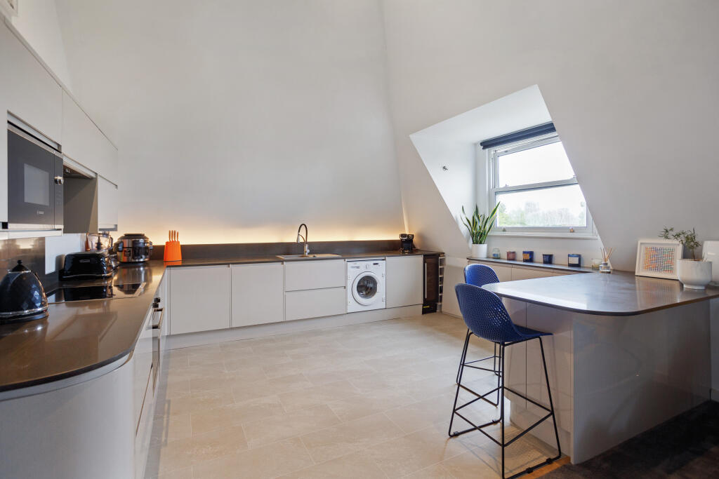 Dyke Road, BRIGHTON, BN1