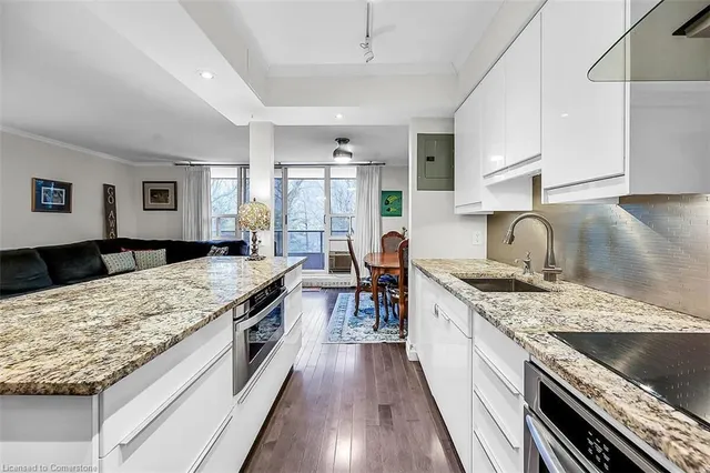 Additional image 10 of 1968 Main St Unit 409