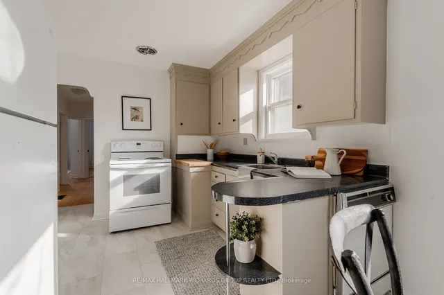 Additional image 6 of 19 Hart Ave