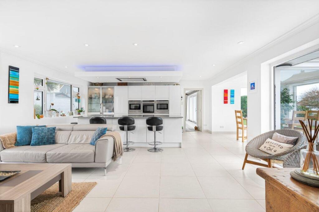 Additional image 16 of Marine Drive, Saltdean, BN2 8AA