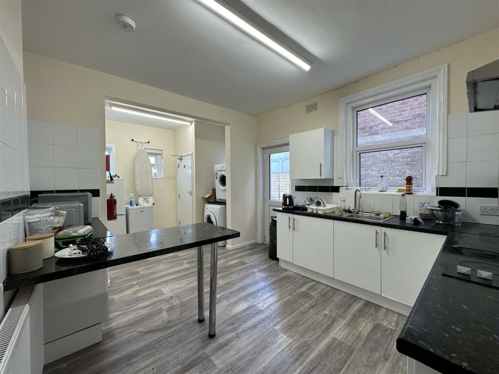 Additional image 22 of LUXURY STUDENT HOUSE Alma Road, Winton