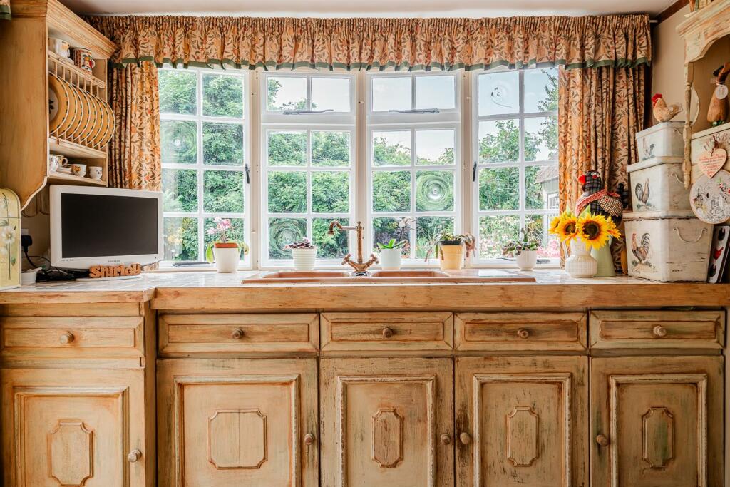 Additional image 8 of Burley Road, Bockhampton, Winkton