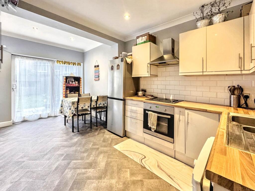 Additional image 4 of Cattistock Road, Bournemouth, Opposite Castle Point!