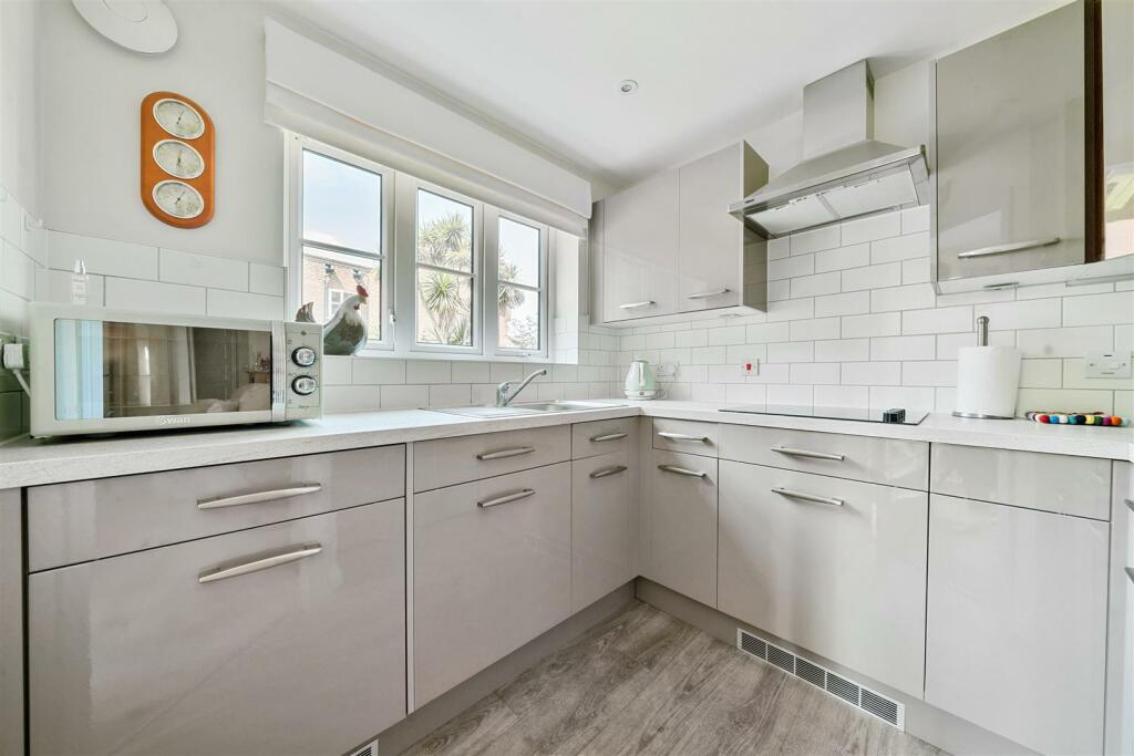 Additional image 6 of Hale Lodge, Littlehampton