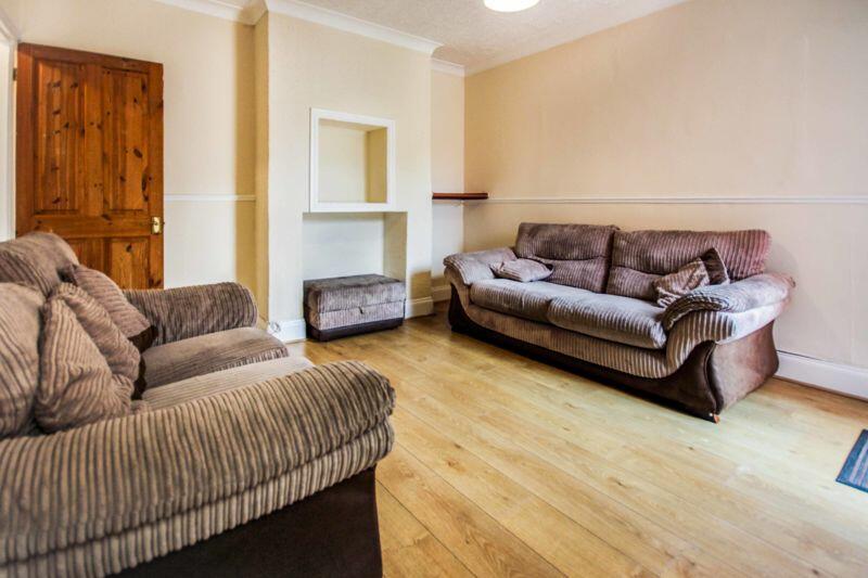 Additional image 4 of A Four Bedroom Detached House in Winton!!