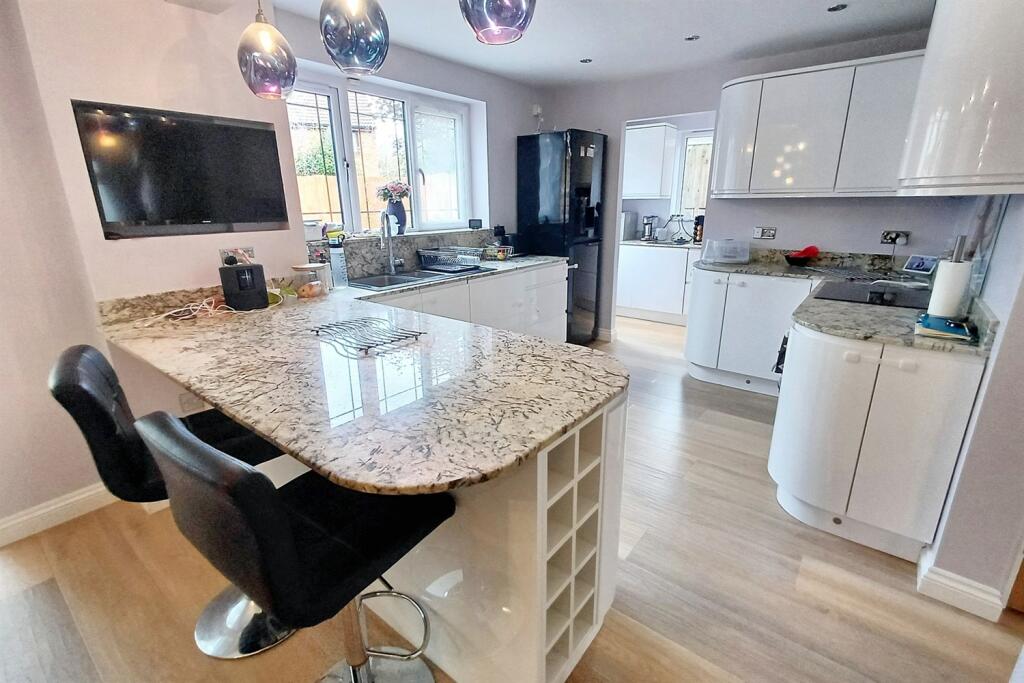 Additional image 5 of Verwood