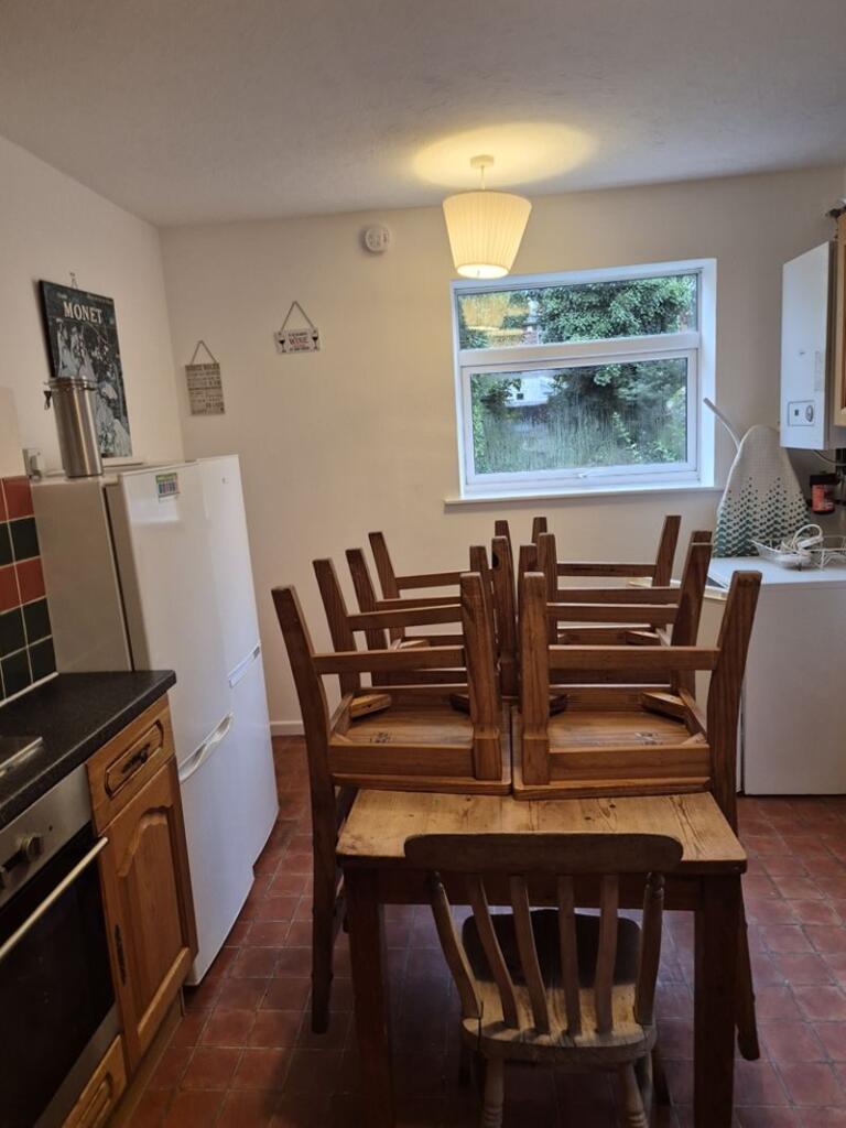 Additional image 6 of AVAILABLE FOR SEPTEMBER 2025 - 4 double bedroom student house - Winton