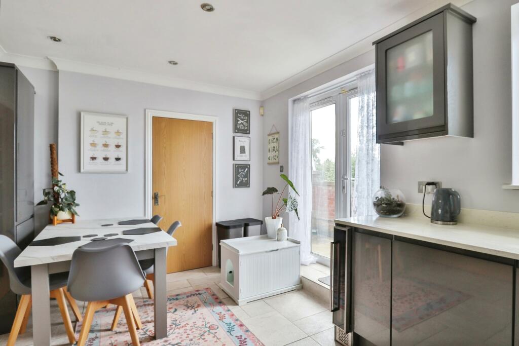 Additional image 5 of Feversham Avenue, QUEENS PARK, Bournemouth, Dorset, BH8