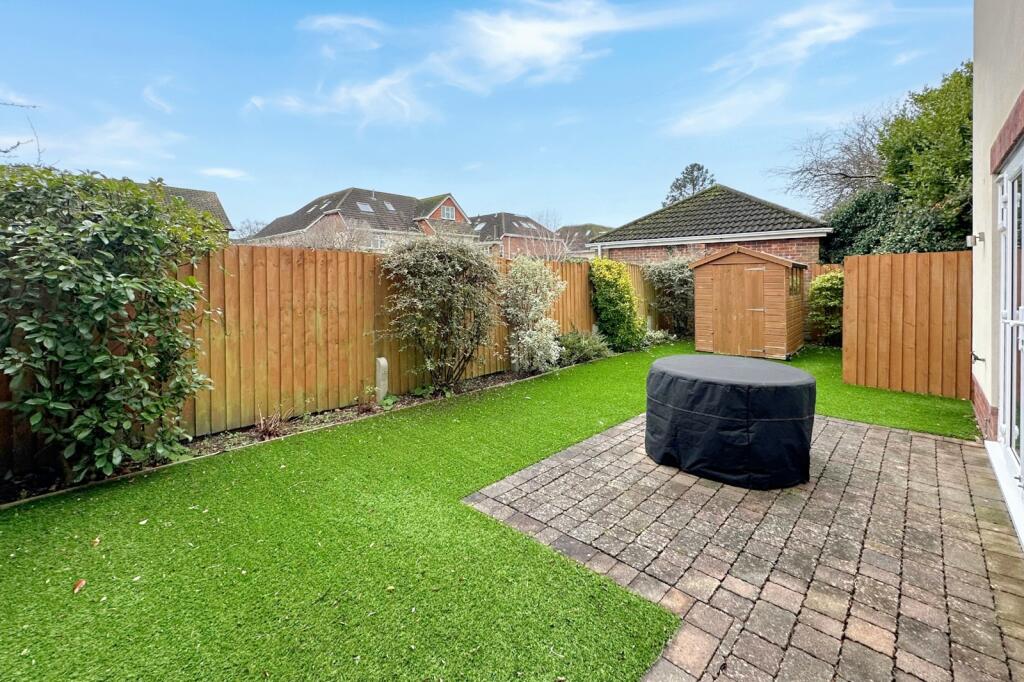 Additional image 5 of 379 Lymington Road, Highcliffe, Dorset. BH23 5EG