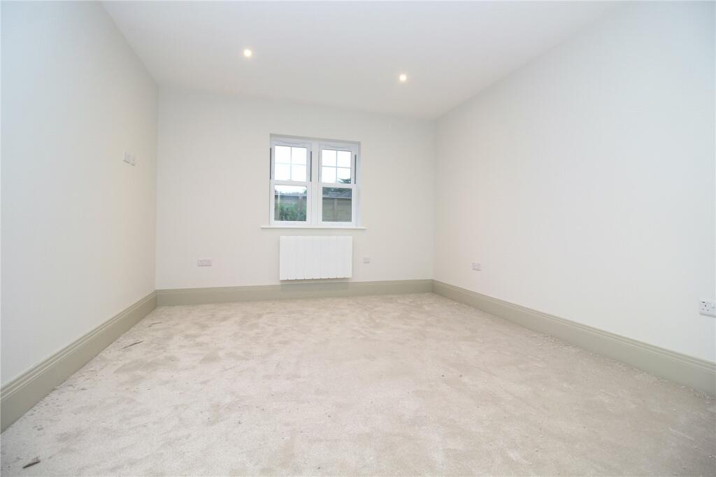 Additional image 11 of Chewton Farm Road, Highcliffe, Dorset, BH23