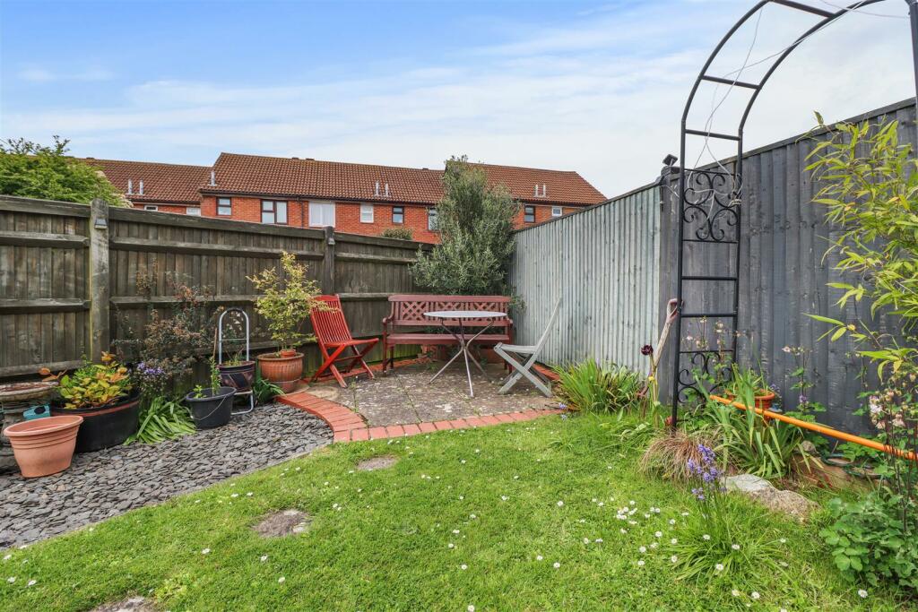 Additional image 24 of Leamland Walk, Hailsham