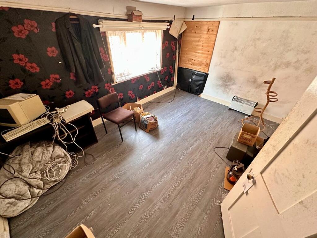 Additional image 3 of Unit 6 Northumberland Court, High Street, Ringwood, Hampshire, BH24 1AG