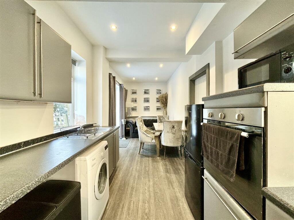 Additional image 6 of Windsor Grove Bradford