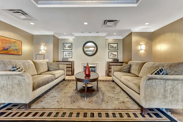 Additional image 23 of 4000 Creekside Dr Unit 203