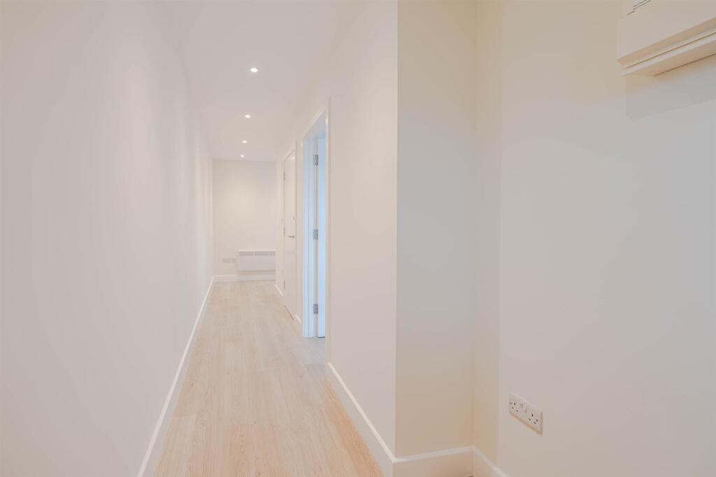 Additional image 9 of 397-403 Lymington Road, Highcliffe, Christchurch