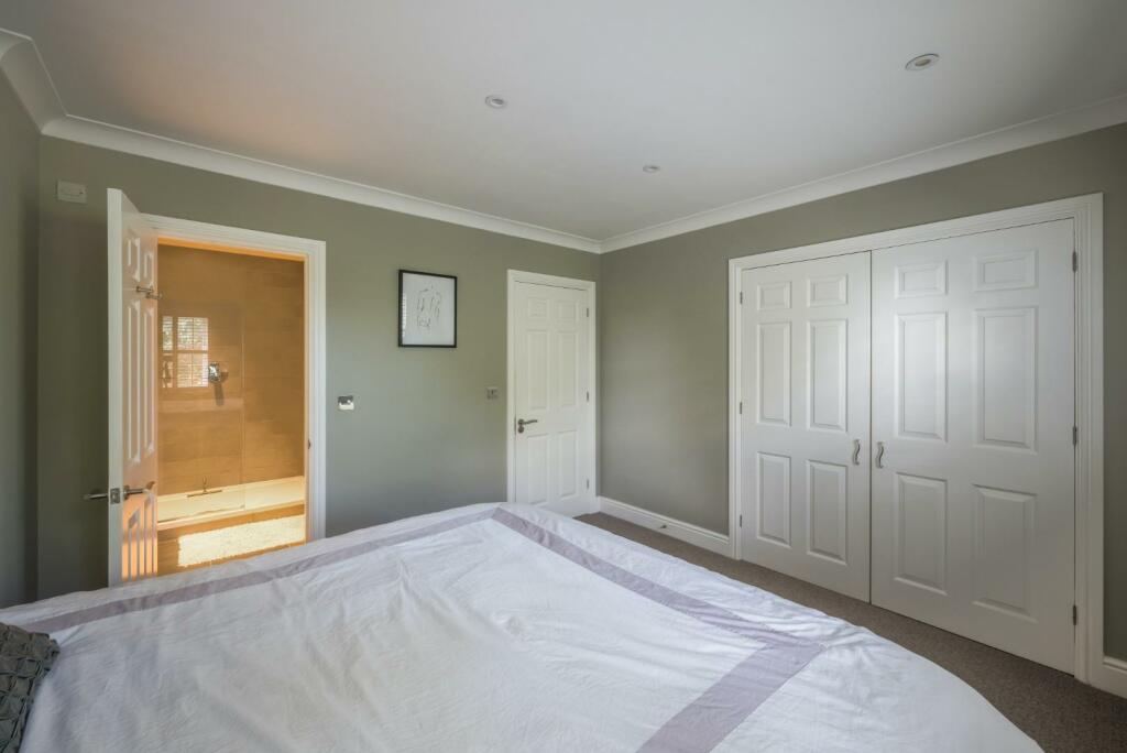 Additional image 13 of Woodland Drive, Hove