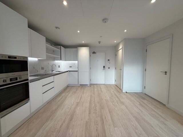 Additional image 14 of The Helm, Holdenhurst Road