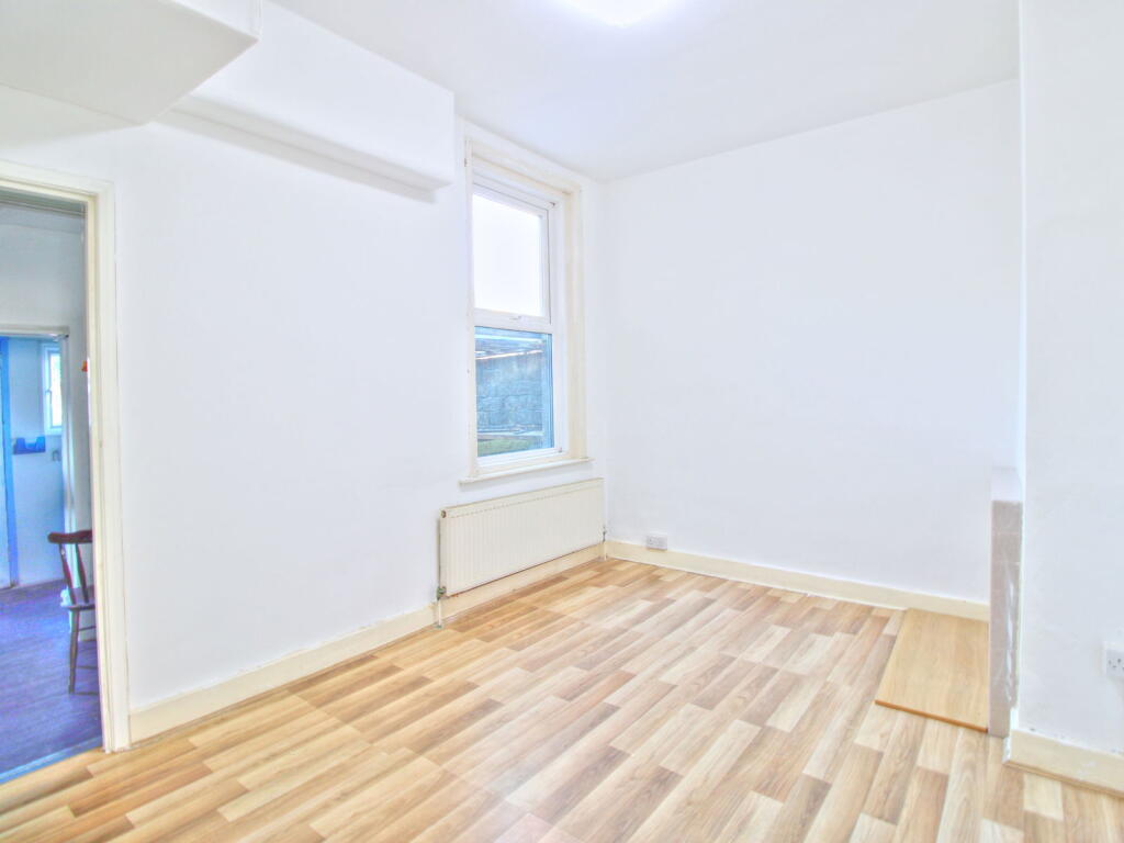 Additional image 4 of Sydney Road, Eastbourne, BN22 8BJ