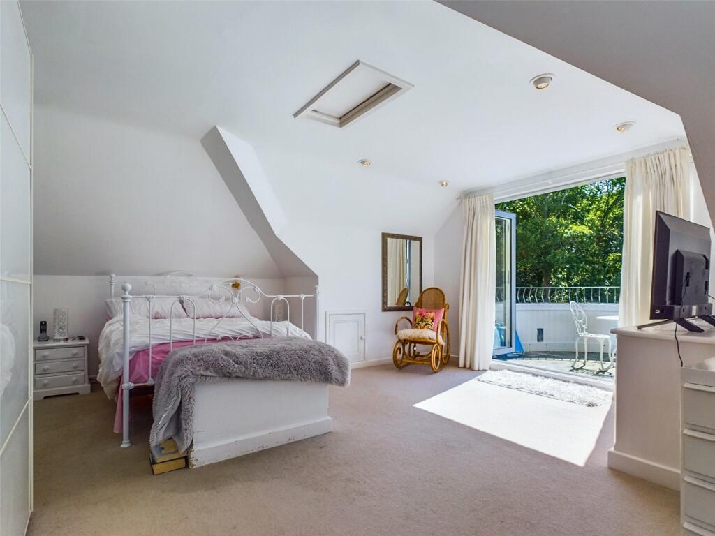 Additional image 7 of Elphinstone Road, Highcliffe, Christchurch, Dorset, BH23