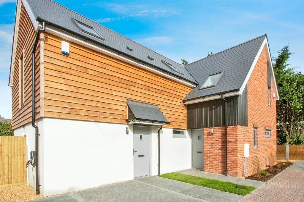 Additional image 2 of West Moors Road, Three Legged Cross, Wimborne