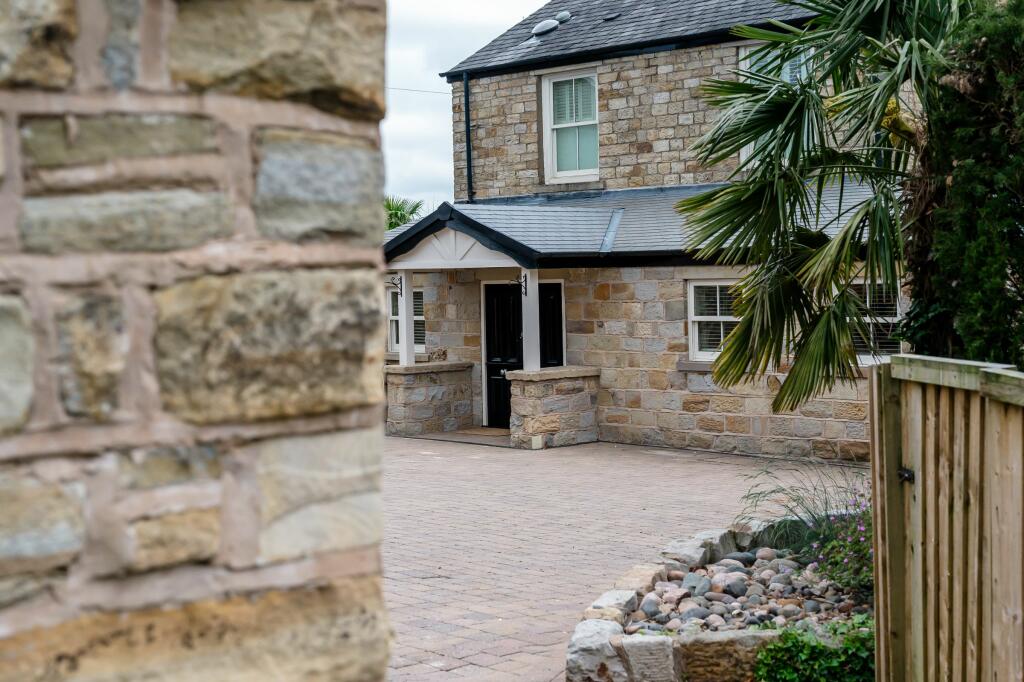 Additional image 38 of Brandlesholme Road, Greenmount