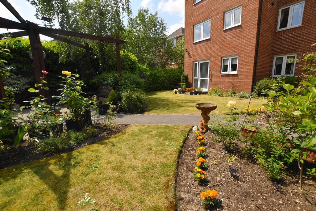 Additional image 16 of Flat 22, Pinewood Court, West Moors, Ferndown, Dorset