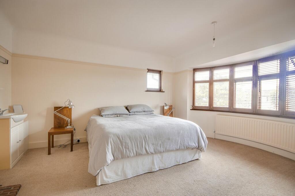 Additional image 14 of Chestnut Avenue, Barton on Sea, New Milton, BH25