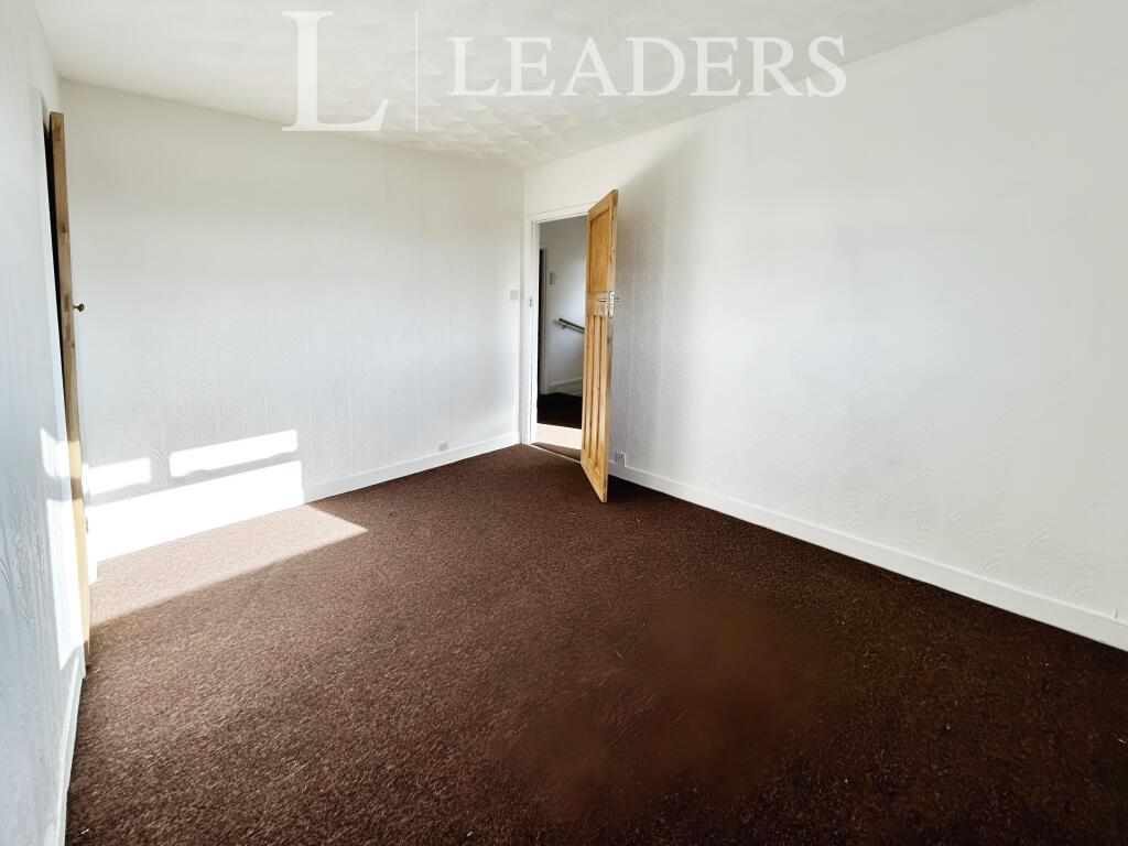 Additional image 6 of Amberly