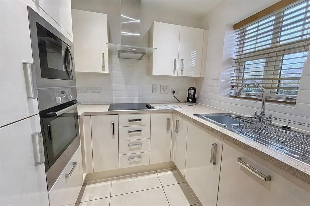 Additional image 6 of Tuckton