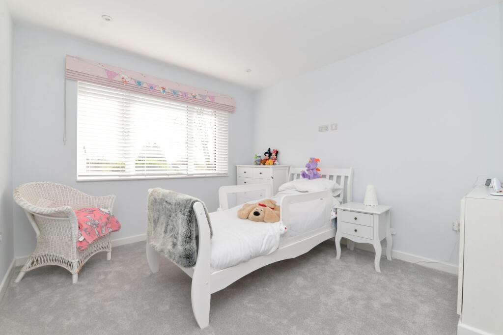 Additional image 10 of Brook Avenue North, New Milton, Hampshire, BH25