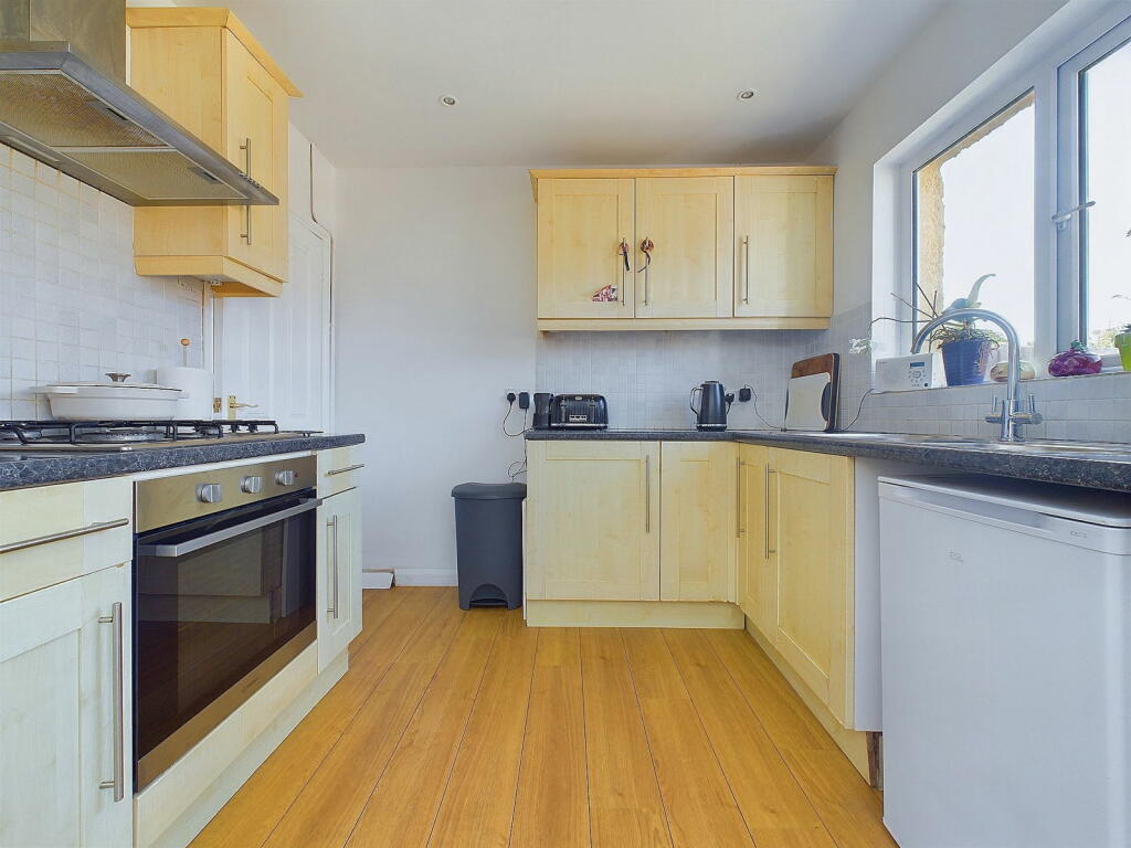 Additional image 4 of Brighton Road, Lancing, BN15 8JS