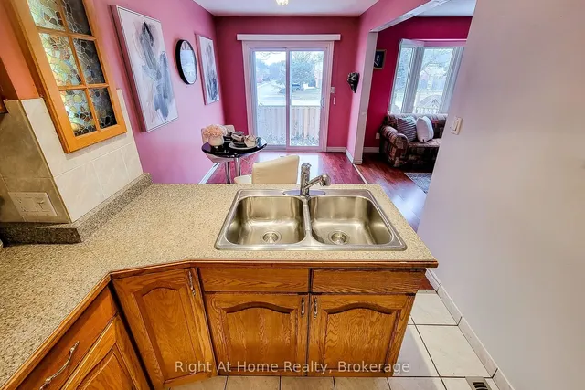 Additional image 14 of 860 Rymal Rd Unit 4