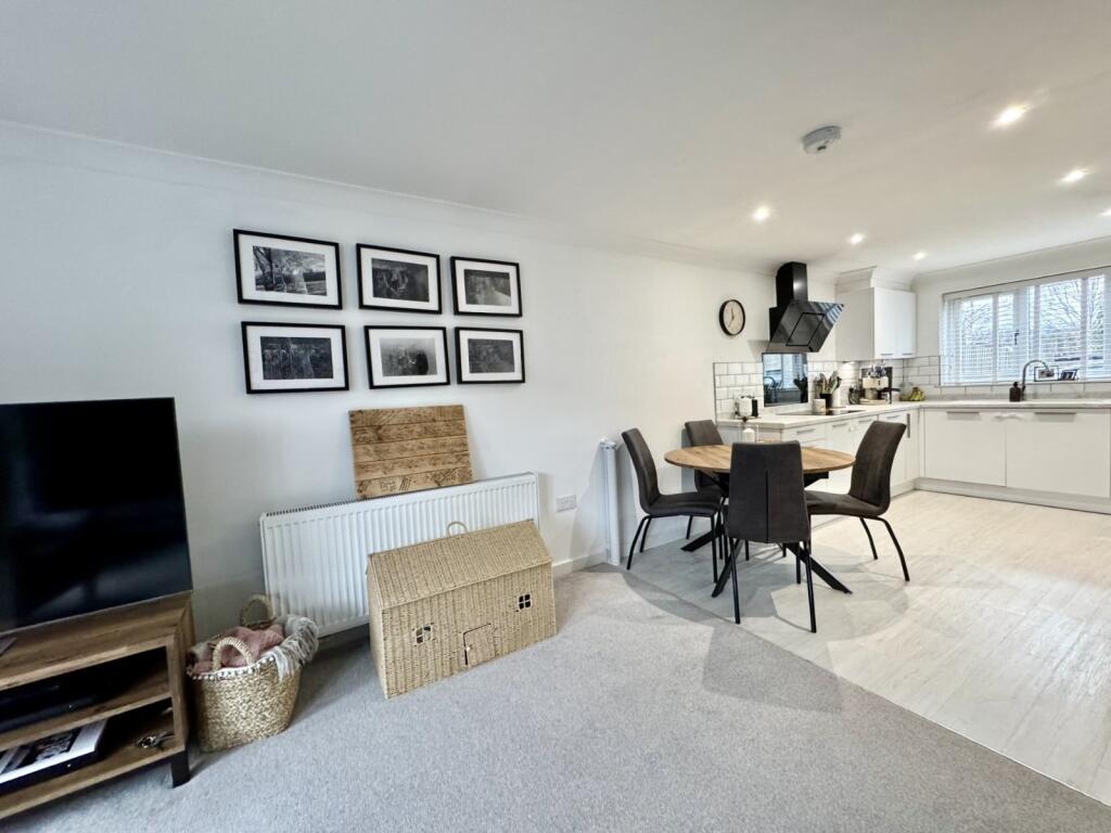 Additional image 6 of Willow Street, Cleckheaton, BD19