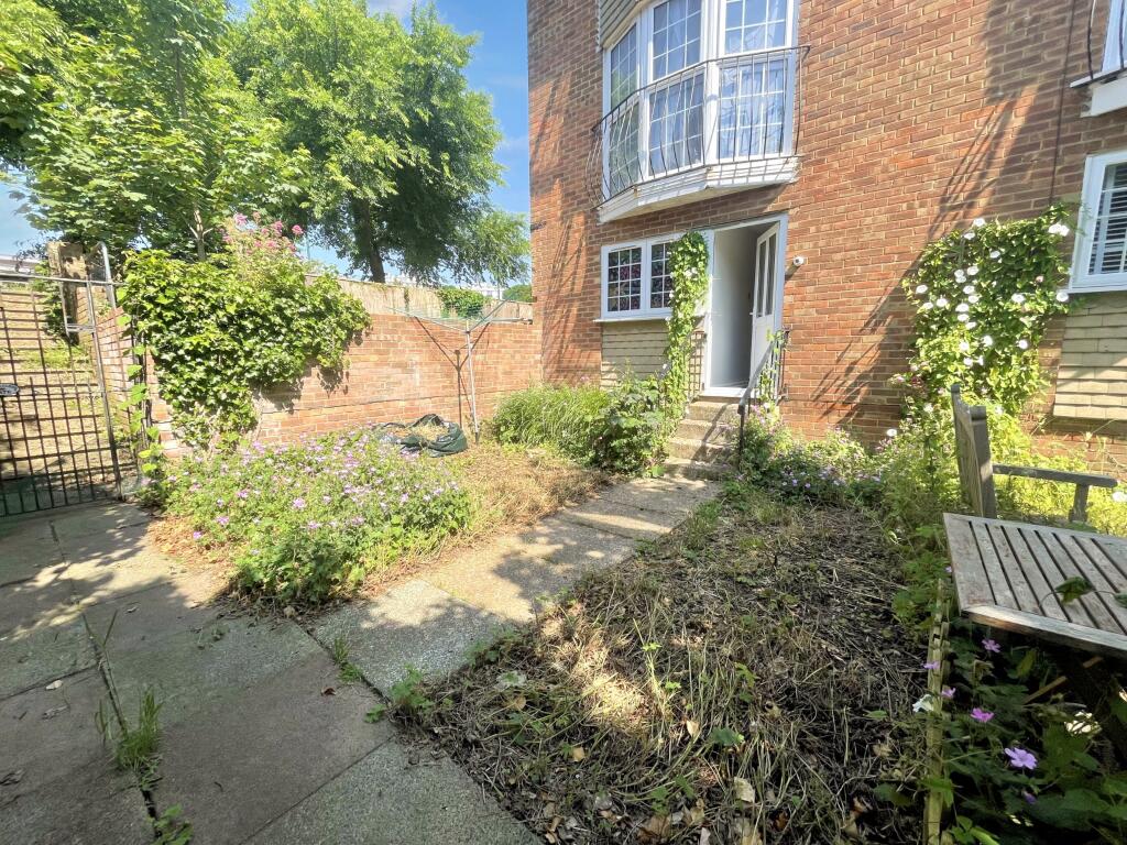 Additional image 18 of Robin Dene, Brighton