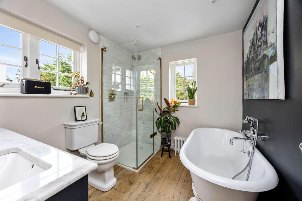 Additional image 10 of Warwick Place, Worthing, BN11 3EU