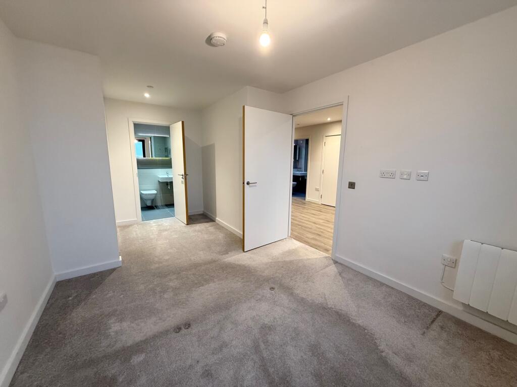 Additional image 6 of The Helm, Holdenhurst Road